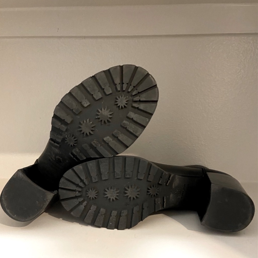 Stuart Weitzman Kolbie Block Heel - image 5